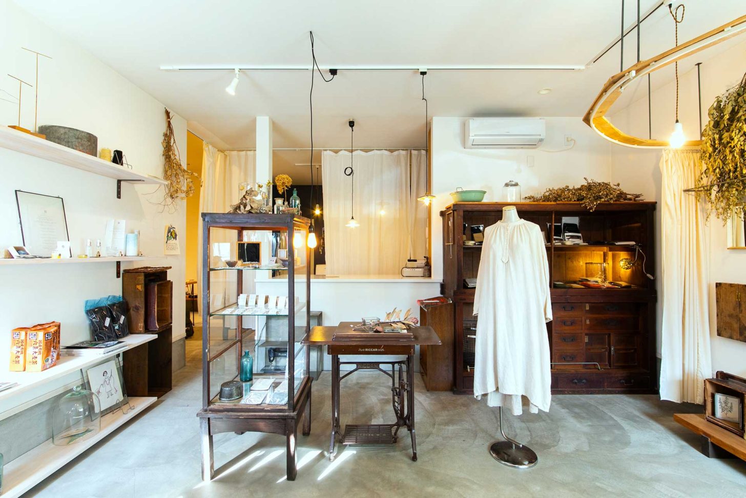 佐賀県・有田町「NU（ヌウ）」